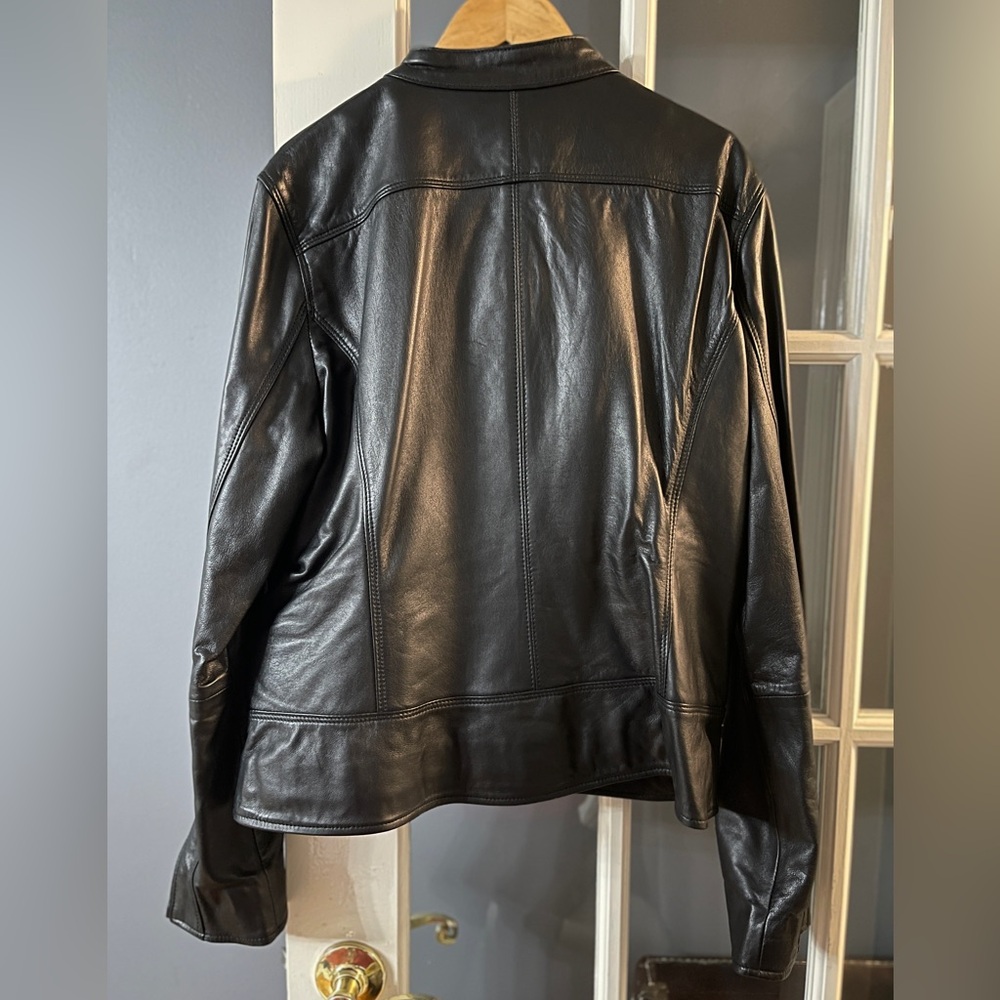 Lamarque Black Meryl Snap Stand
Collar Leather Moto Jacket Size XL,NWT - Picture 9 of 10